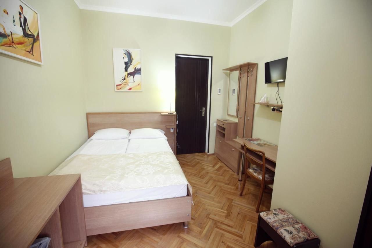 Отель Silver Hotel Тбилиси-13